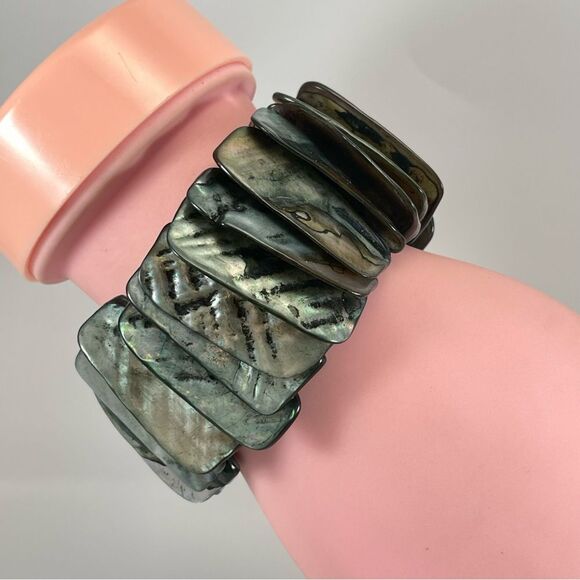 Vintage 1970's Boho Hippie 6" Abalone Shell Elastic Stretch Bracelet Statement - Picture 1 of 8